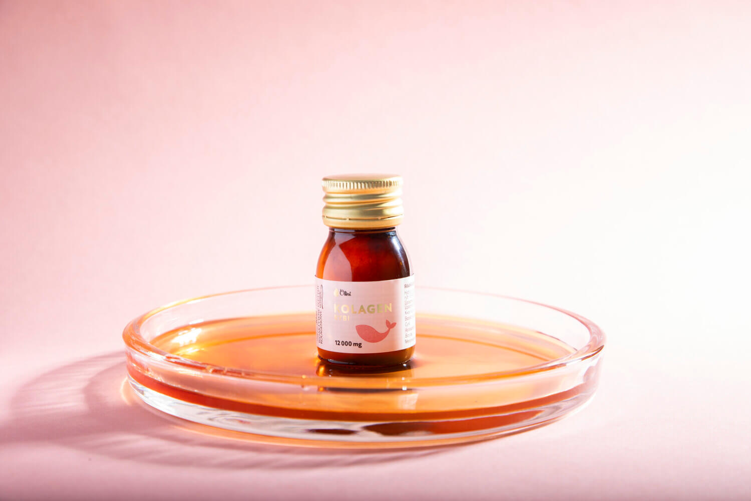 Objawy niedoboru kolagenu w organizmie. Jak je rozpoznać i co oznaczają?